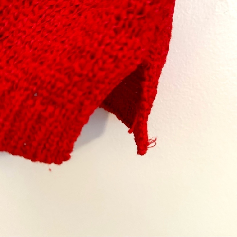Chico’s Red V-Neck Petite Split Hem Sweater Size 1 Small or 8/10 - Picture 3 of 10